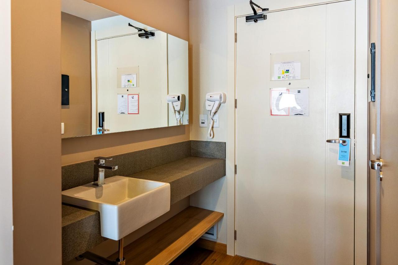 Ibis Styles Porto Alegre Moinhos De Vento Hotell Eksteriør bilde