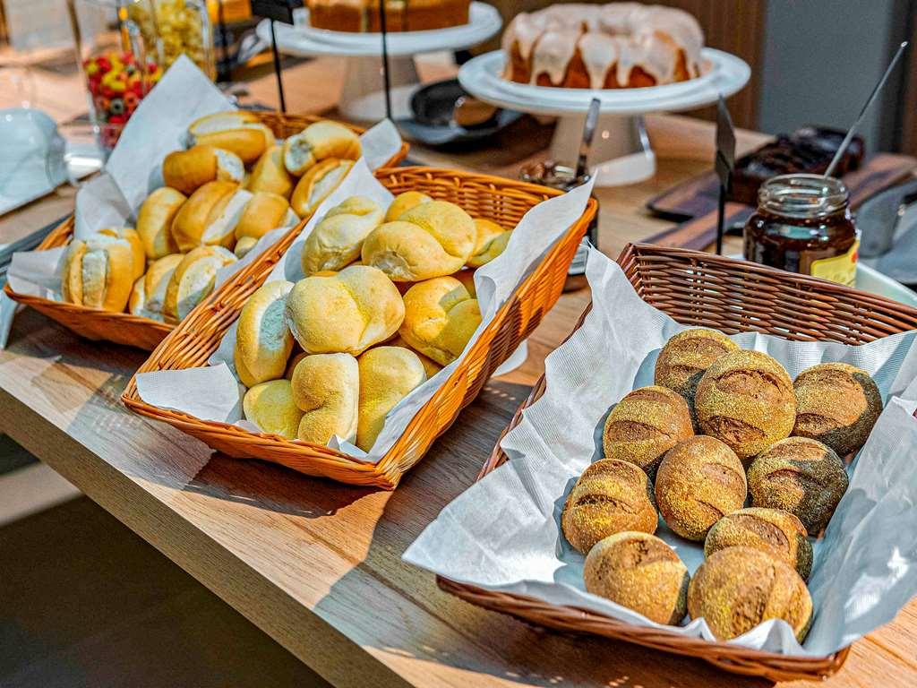 Ibis Styles Porto Alegre Moinhos De Vento Hotell Restaurant bilde